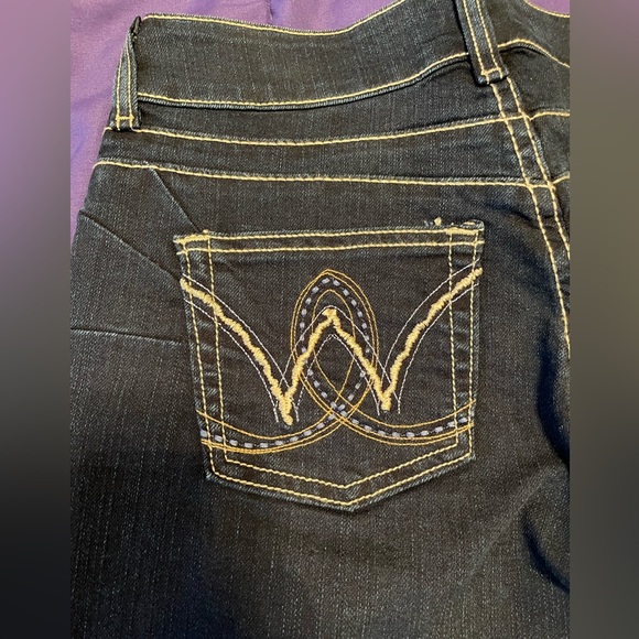Wrangler Women’s Mae Booty Up Jeans 5/6 x 30 - Picture 8 of 8